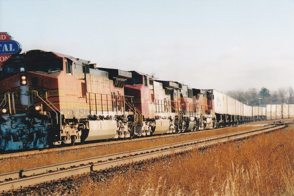 BNSF 5157 West